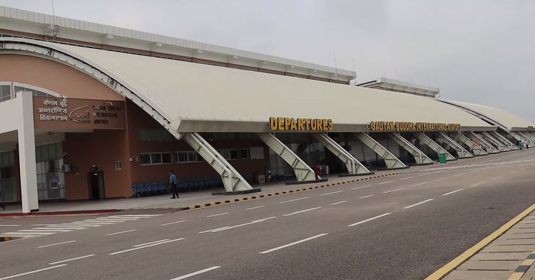 gautam budda airport